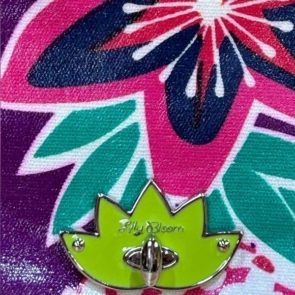 Lily Bloom Women’s Wristlet Colorful Floral EUC - Picture 3 of 6